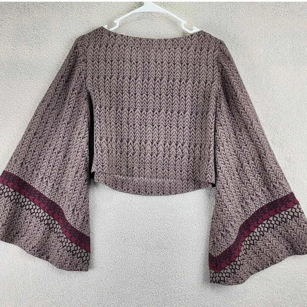 Free People Chevron Print Bell Sleeve Blouse Womens XS Taupe‎ Boho Cropped Top